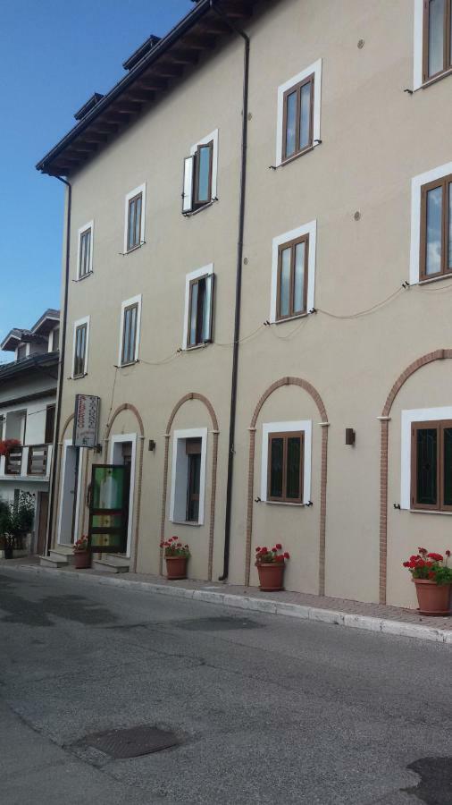 Albergo Il Cacciatore Ovindoli Exterior photo